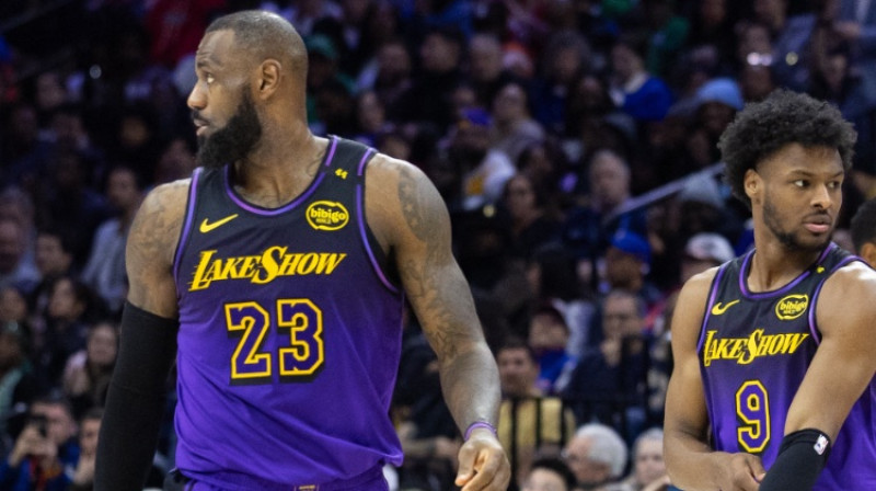 Lebrons Džeimss un Bronijs Džeimss. Foto: USA TODAY Sports via Reuters Connect/Scanpix