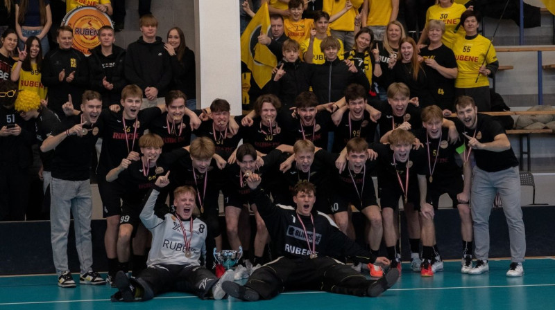 Čempione "Rubene/KSS". Foto: Latvijas Florbola savienība