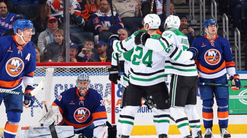 Džeisons Robertsons (#21) svin vārtu guvumu. Foto: AFP/Scanpix