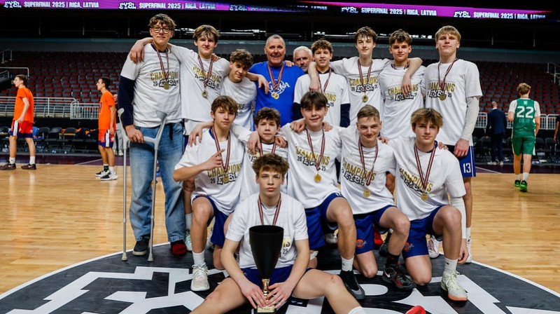"Juglas" basketbolisti - U16 Superfināla čempioni. Foto: Andris Grīnbergs