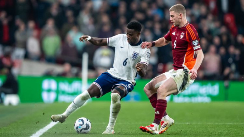 Vladislavs Gutkovskis pret Marku Geī. Foto: LFF