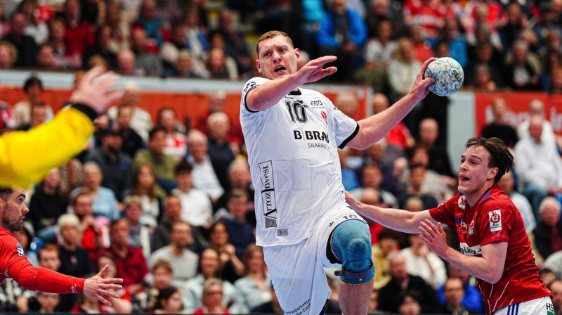 Dainis Krištopāns uzbrukumā. Foto: Marcel von Fehrn/Eibner-Pressefoto/Imago Images/Scanpix