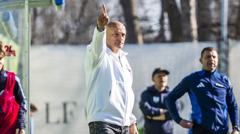 "Riga" galvenais treneris Adrians Guļa. Foto: Riga FC