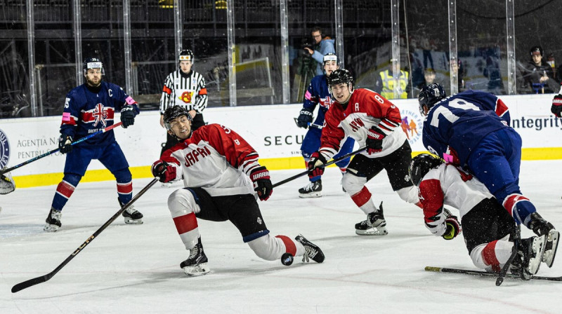 Mirklis no Lielbritānijas un Japānas valstsvienību cīņas. Foto: Zsolt Halmágyi/Sportfoto Press