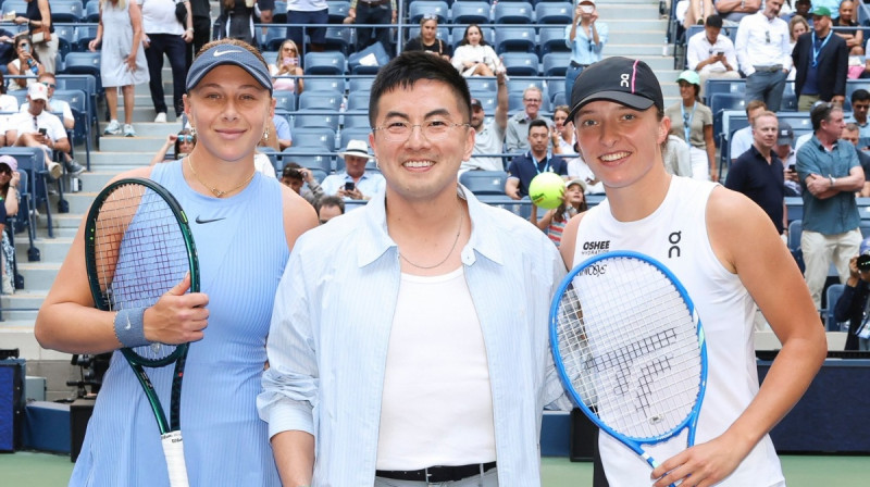 Amanda Aņisimova un Iga Švjonteka. Foto: US Open