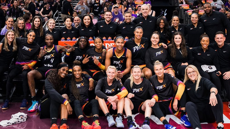 Fīniksas basketbolistes 2025. gada 26. septembrī. Foto: Phoenix Mercury