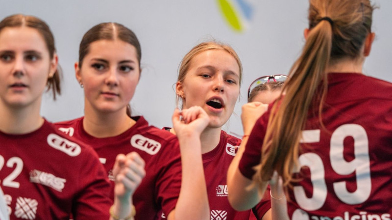 Latvijas sieviešu florbola izlase. Foto: Floorball Deutschland