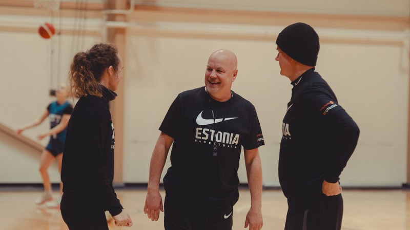 Kaja Millinga, Tomass Annuks un Rauno Pehka. Foto: Basket.ee