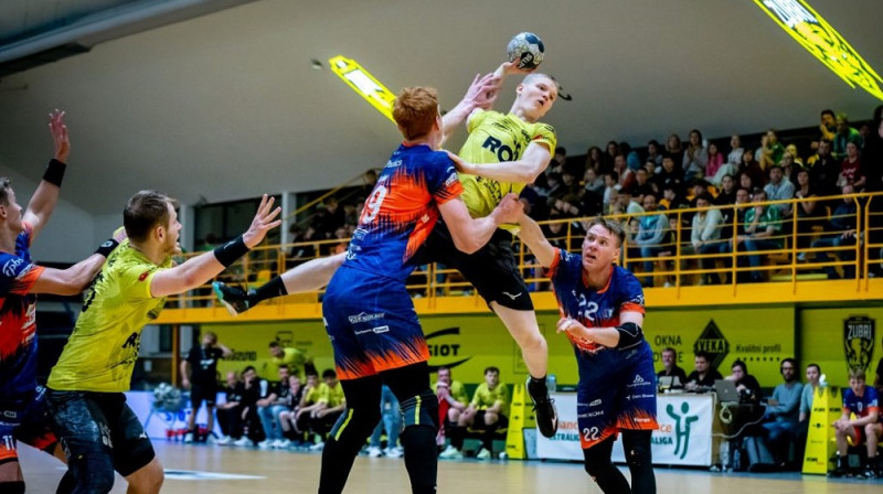 Endijs Šnepsts. Foto: Handball Club Zubří.