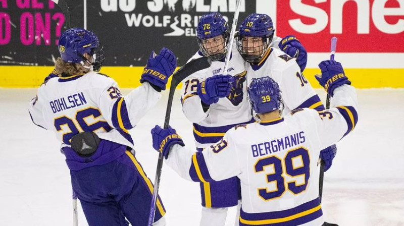 Ralfs Bergmanis ar komandas biedriem. Foto: Minnesota State