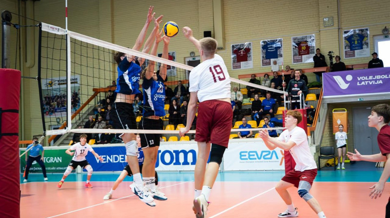 Mirklis no Latvijas un Igaunijas U18 valstsvienību cīņas Daugavpilī. Foto: CEV