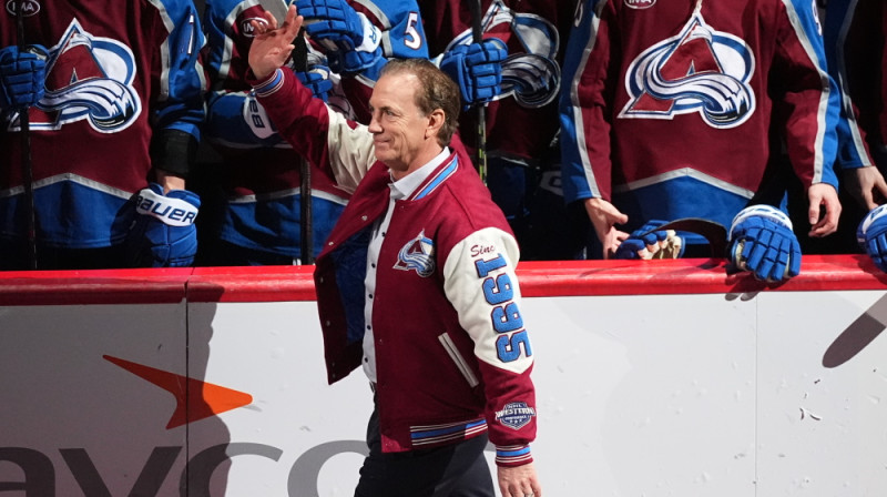 1996. gada "Avalanche" kapteinis Džo Sakiks. Foto: AP/Scanpix