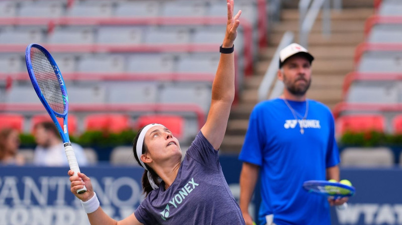 Anastasija Sevastova un treneris Rolands Šmits. Foto: Tennis Canada