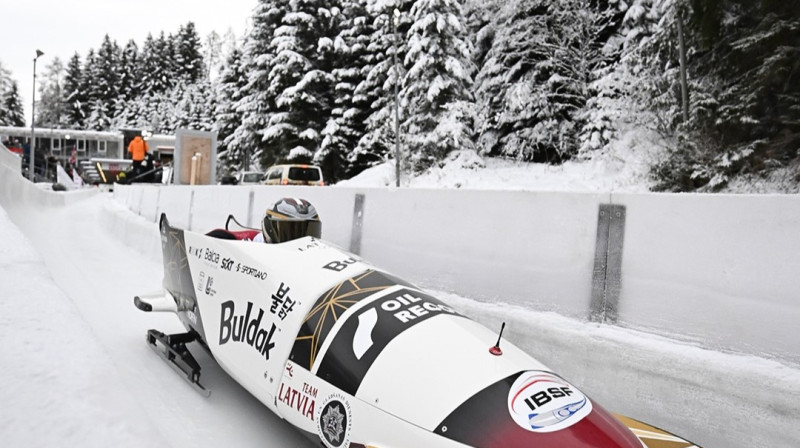 Renāra Grantiņa pilotētais divnieks Vinterbergā. Foto: Viesturs Lācis