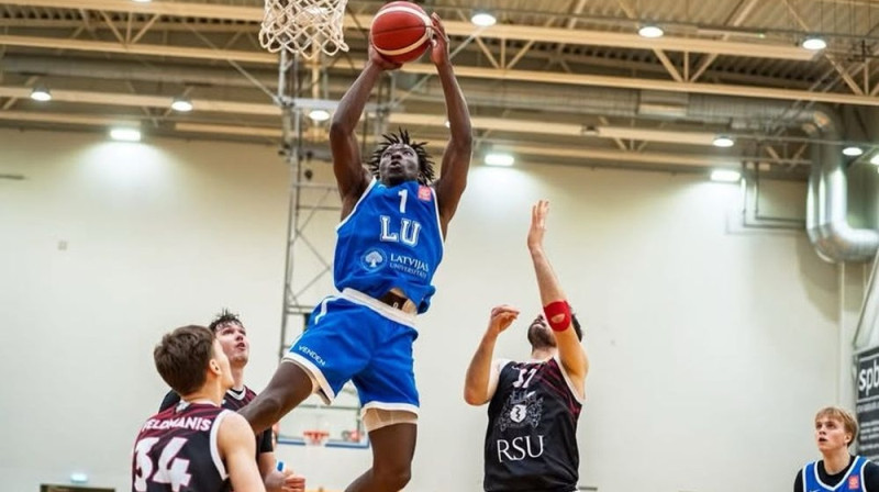 Maiks Adevumi Foto: LU Basketbols/Facebook
