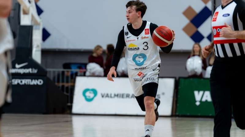 Dominiks Steņonis Foto: Valmiera Glass/ViA