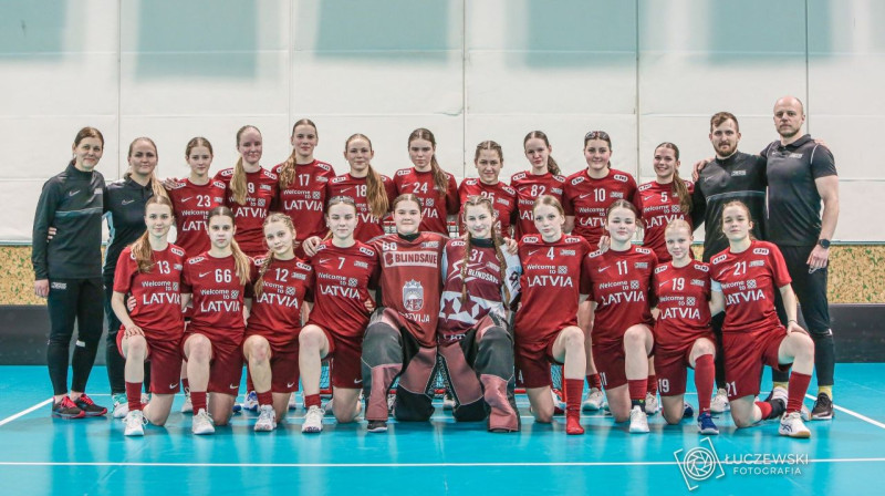 Latvijas junioru izlase Policijā: Foto: Łuczewski Fotografia