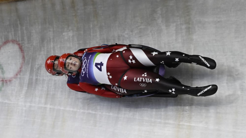 Marta Robežniece un Kitija Bogdanova trasē. Foto: EPA/Scanpix