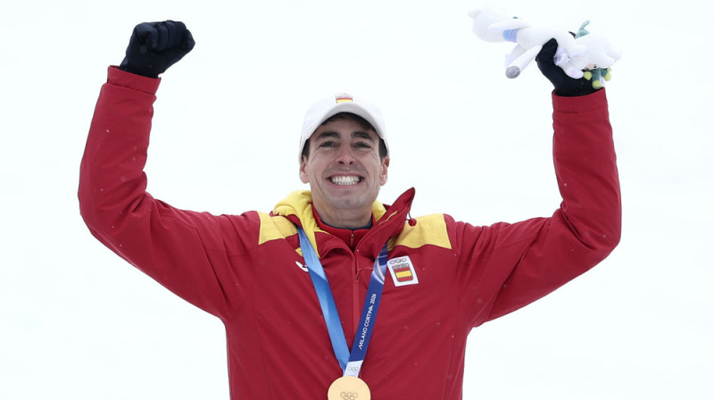 Kalnu kāpšanas slēpotājs Oriols Kardona. Foto: AP Photo/Gabriele Facciotti/Scanpix