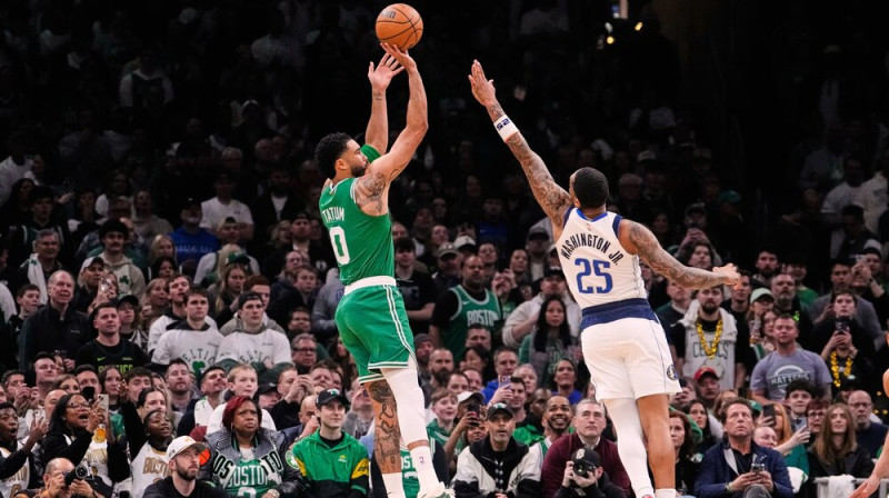 Džeisons Teitums pret Pīdžeju Vašingtonu. Foto: AP/Scanpix