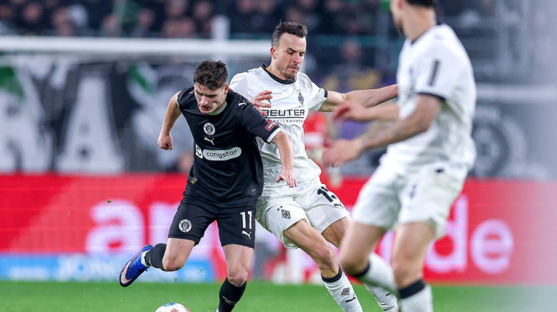Menhengladbahas "Borussia" futbolisti spēlē pret "St. Pauli". Foto: IMAGO/Maximilian Koch/Scanpix