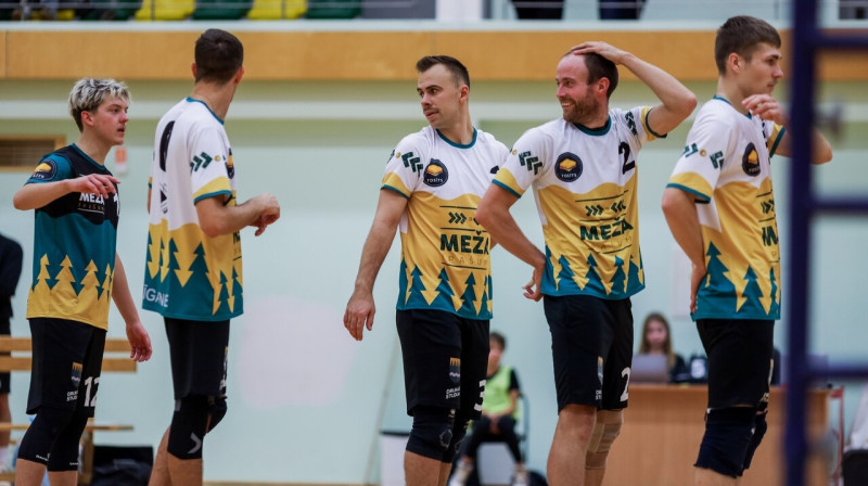 Līgatnes komandas volejbolisti. Foto: Līgatnes Sporta centrs