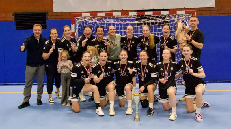 RSU handbola komanda. Foto: RSU