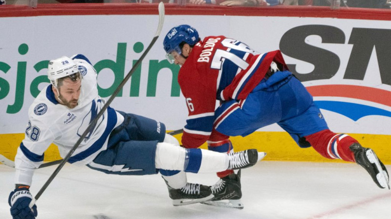 Pret Zemgu Girgensonu tiek izpildīts spēka paņēmiens. Foto. AFP. Scanpix