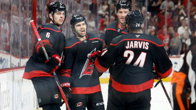 Karolīnas "Hurricanes" hokejisti Foto: AN/Scanpix