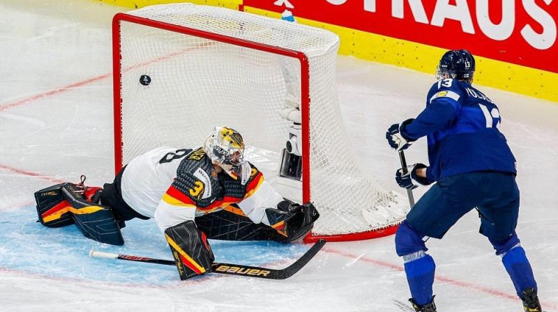 Jesse Puljujarvi gūst vārtus spēlē pret Vāciju. Foto: Michael Buholzer/Keystone via AP/Scanpix