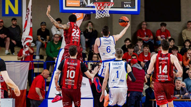 Rihards Lomažs uzbrukumā. Foto: LKL