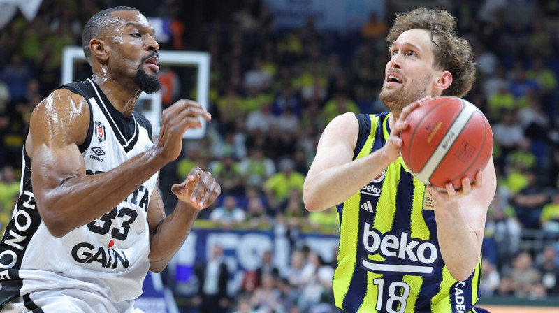 Mikaels Jantunens ("Fenerbahçe") pret Vitorio Braunu ("Beşiktaş"). Foto: Fenerbahçe Beko