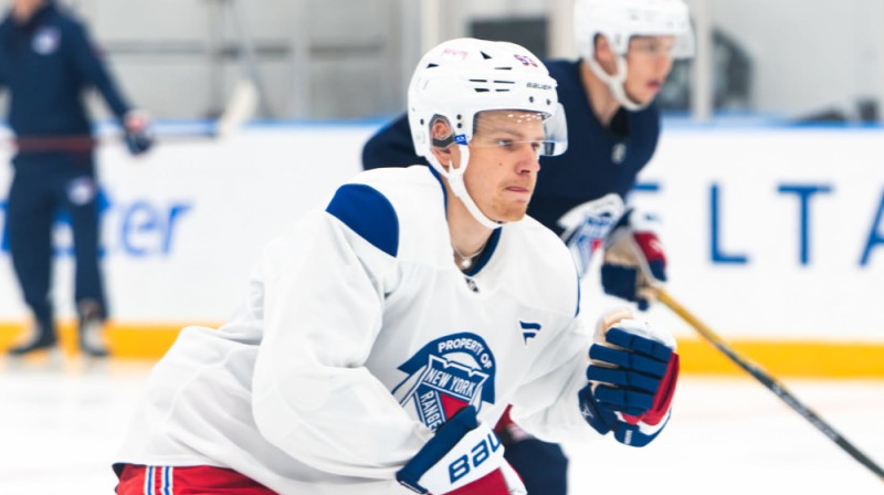 Alberts Šmits. Foto: New York Rangers