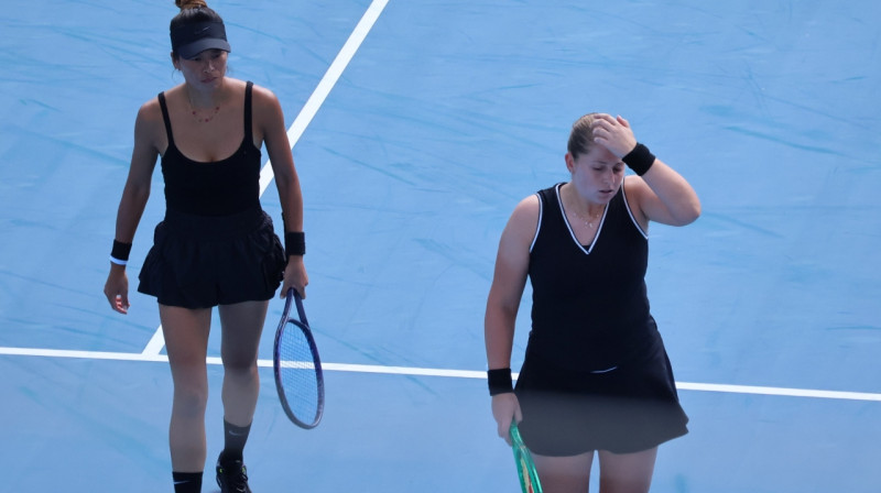 Suvei Šei un Aļona Ostapenko. Foto: TennisInsideOut.com