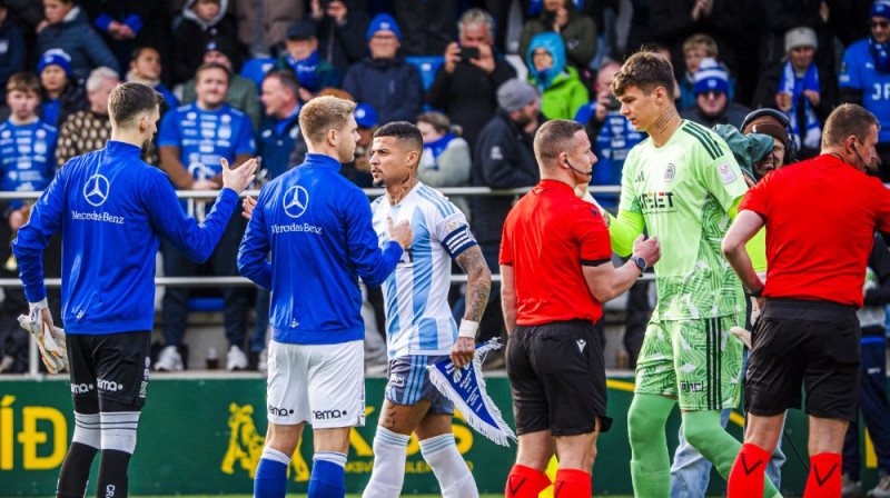 Režinaldu Ramiriss un Frenks Orols. Foto: Riga FC