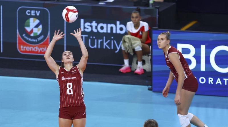 Elvita Dolotova un Marta Levinska. Foto: CEV