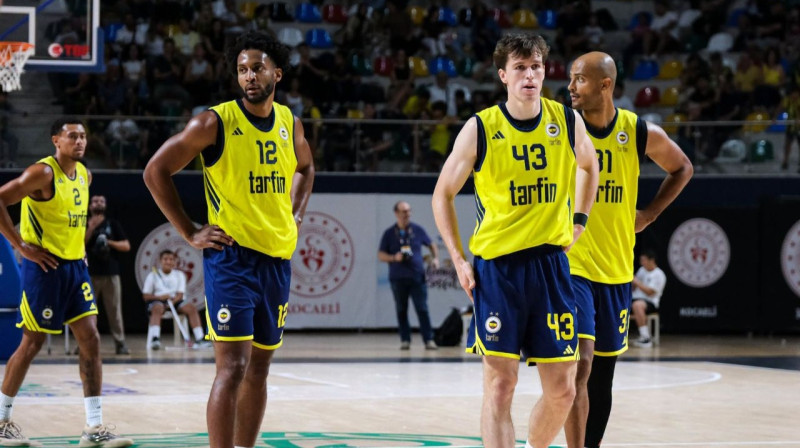 ''Fenerbahce'' spēlētāji. Foto: Fenerbahçe Beko﻿
