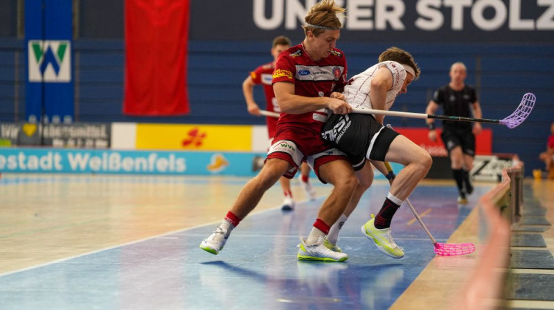 Markuss Januševksis (no kreisās), foto: H. Engelhardt, UHC Sparkasse