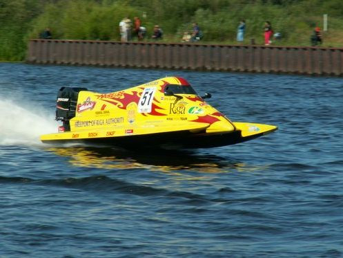 "Riga Powerboat Team" izturības braucienos Polijā iegūst 7.vietu