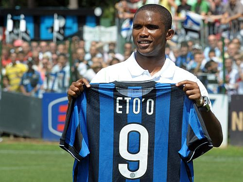 "Inter" un "Lazio" Ķīnā par Itālijas Superkausu Eto'O debijā