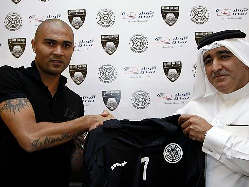 ''Middlesbrough'' rekordpirkums Alvešs karjeru turpinās Katarā
