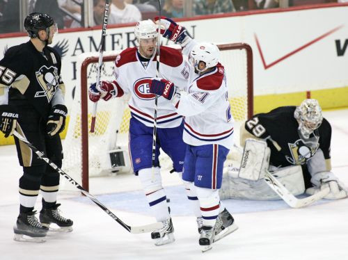 ''Canadiens'' uzvar un izlīdzina