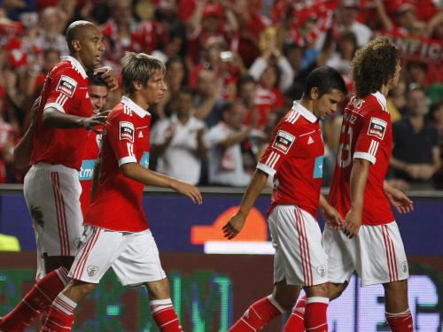 "Porto" vadībā, "Benfica" tiek pie pirmās uzvaras