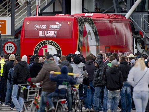 Kruifs: ''Tas ir nereāli, taču zaudējums ar 0:10 sapurinās ''Feyenoord''''