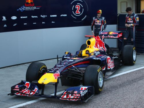Jaunos modeļus prezentē "Red Bull" un "Mercedes", Valensijā sākās F1 ziemas testi (+foto)