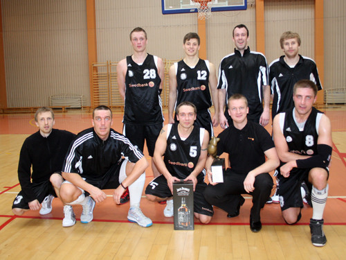 "Swedbank" basketbolisti kļūst par banku turnīra čempioniem