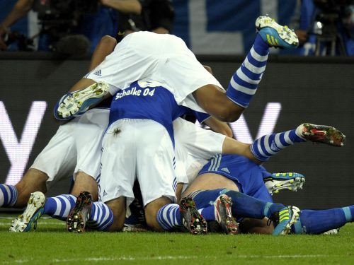 "Schalke" triumfē pendelēs un iegūst Vācijas Superkausu
