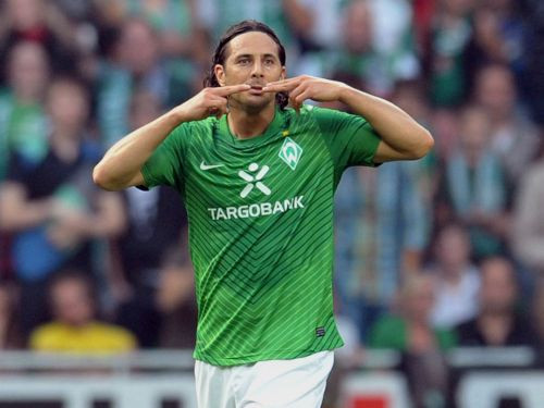 "Werder" izrauj uzvaru pret deviņu futbolistu sastāvā spēlējošo "Hertha"