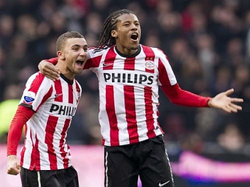 "PSV Eindhoven" kļūst par vienīgo līderi, sekotāji joprojām tuvu