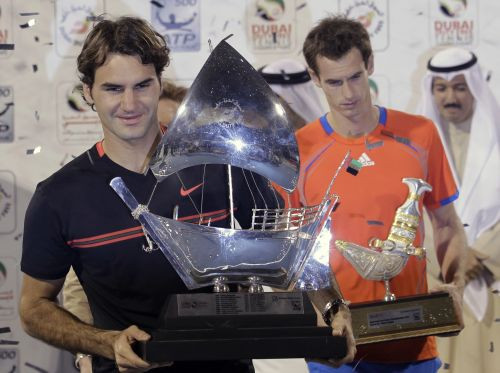Federers piekto reizi uzvar Dubaijā